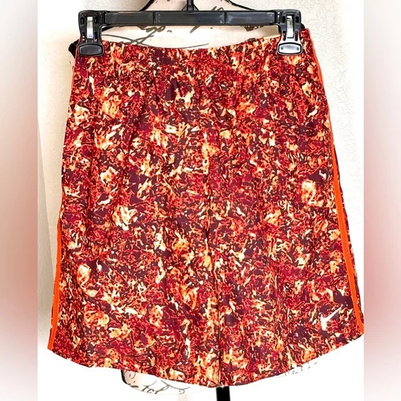 Boy's XL Nike Standard Fit Training Athletic Shorts Orange Fire Camo Design NWT - Picture 2 of 6